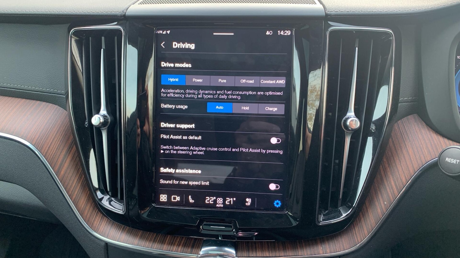 Used Volvo XC60 2024 for sale - 77143978: Photo 18