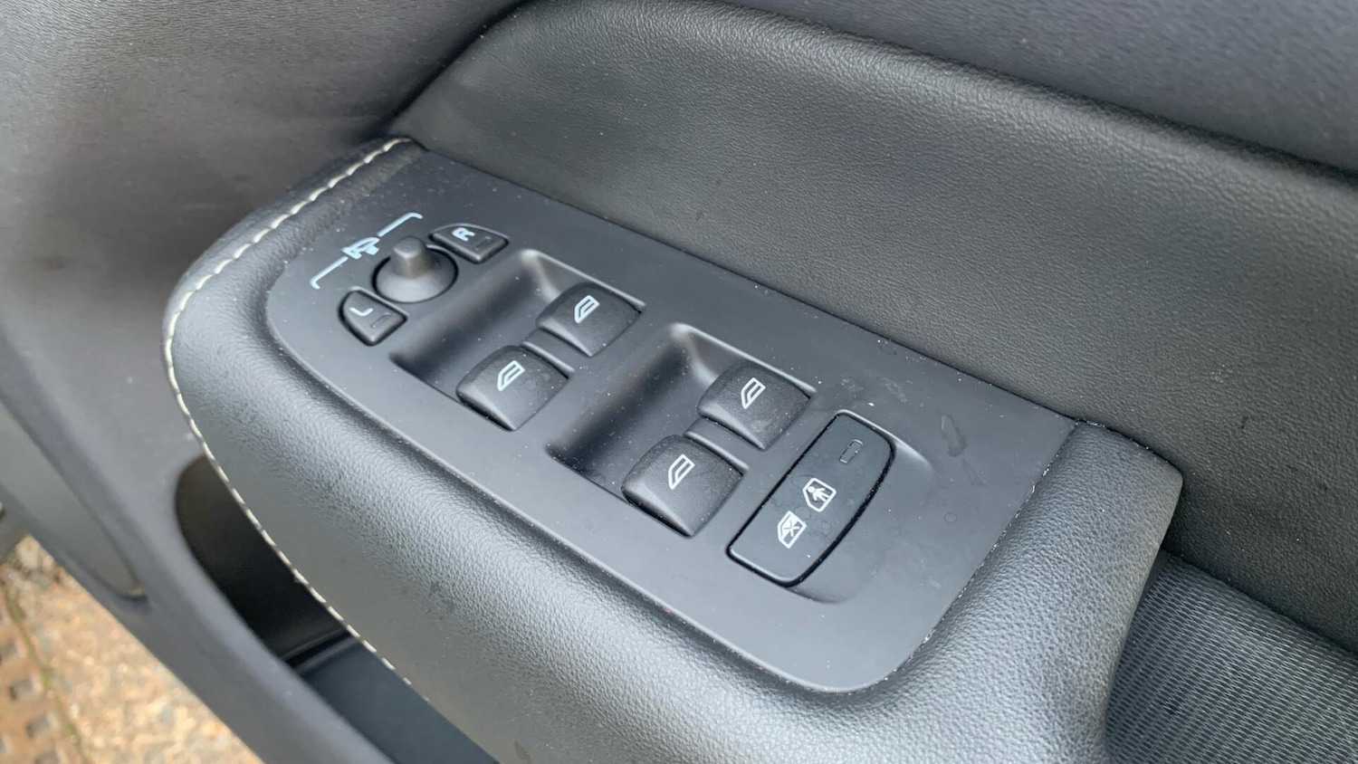 Used Volvo XC60 2024 for sale - 77143978: Photo 25