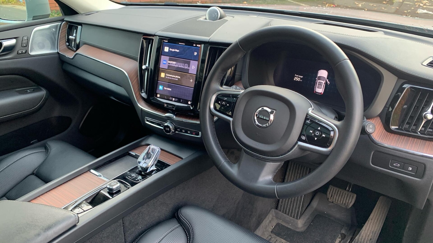Used Volvo XC60 2024 for sale - 77143978: Photo 5