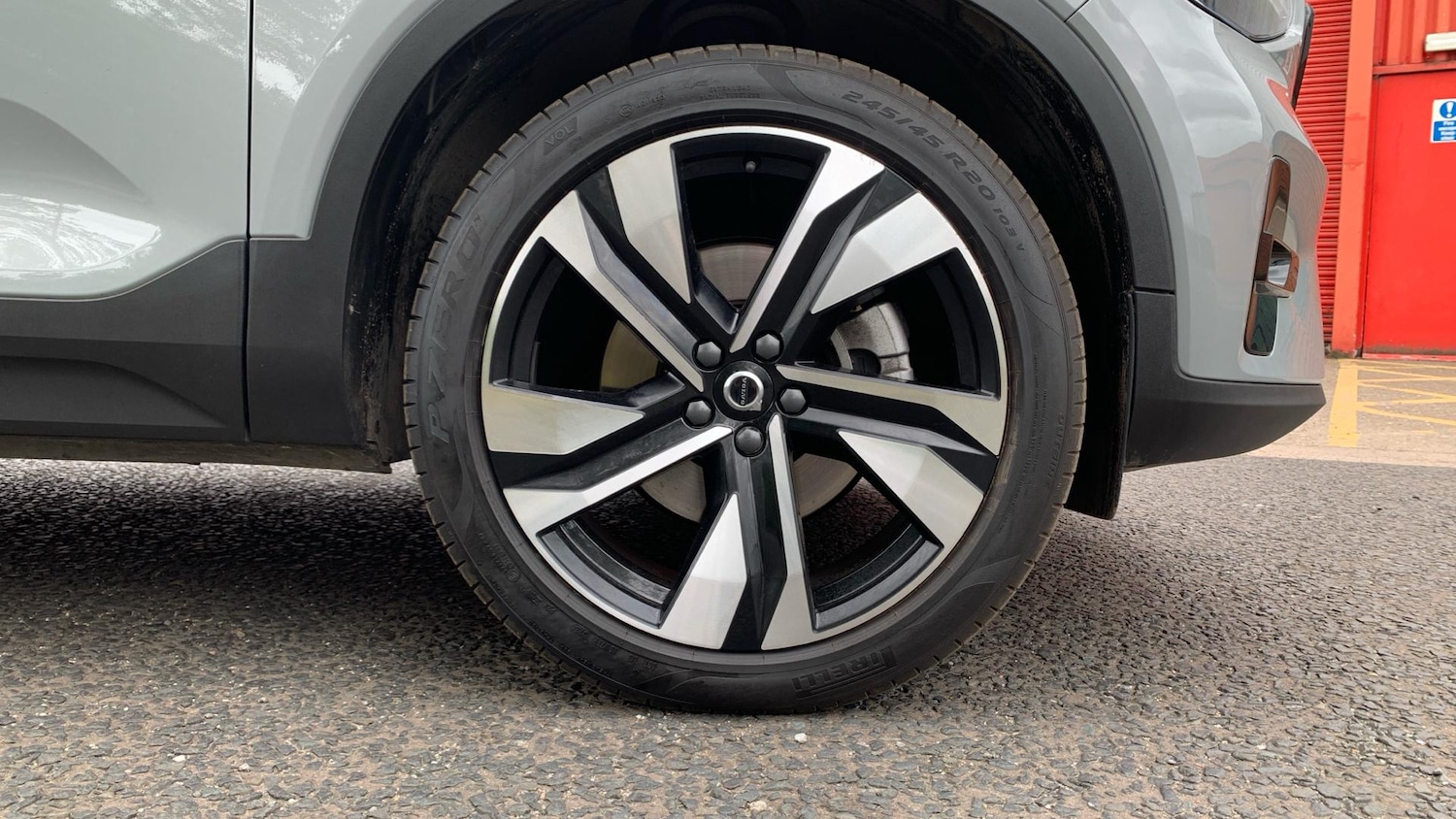 Used Volvo XC40 2024 for sale - 76865388: Photo 10