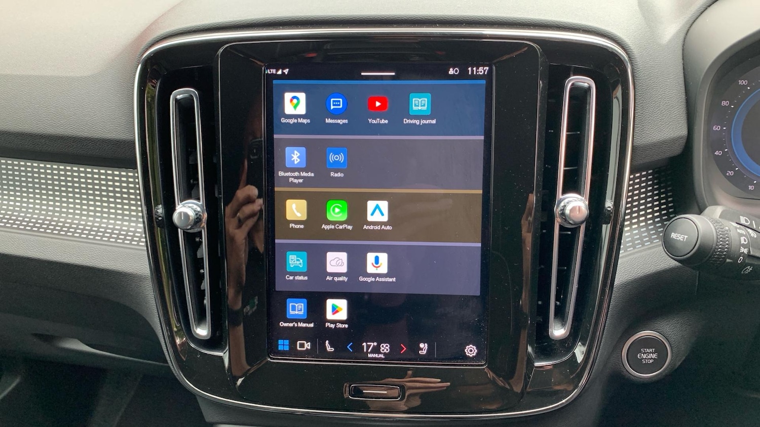 Used Volvo XC40 2024 for sale - 76865388: Photo 13