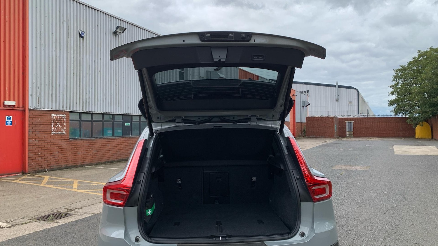 Used Volvo XC40 2024 for sale - 76865388: Photo 14