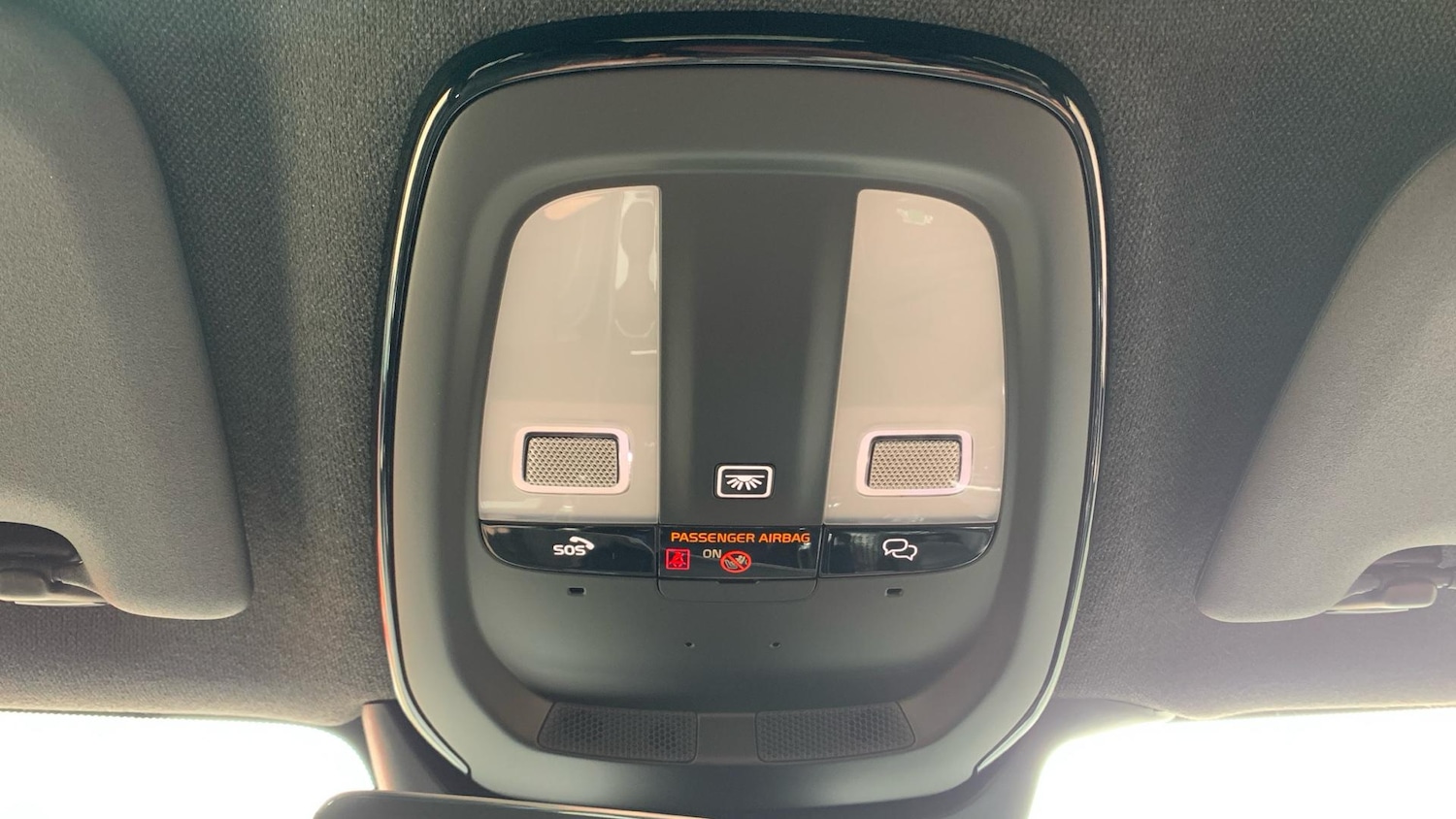 Used Volvo XC40 2024 for sale - 76865388: Photo 29