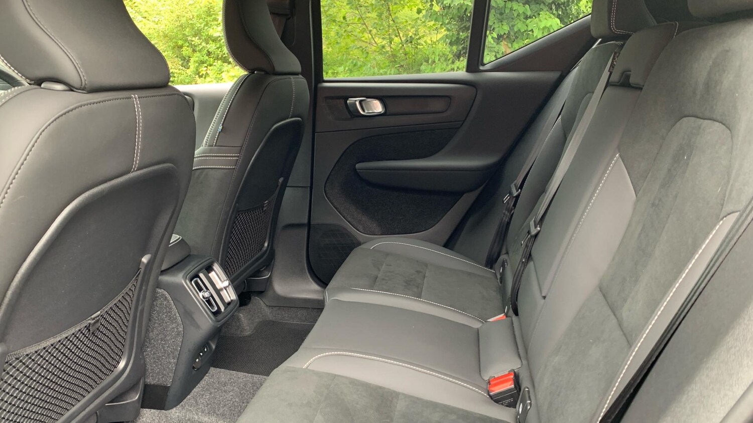 Used Volvo XC40 2024 for sale - 76865388: Photo 34