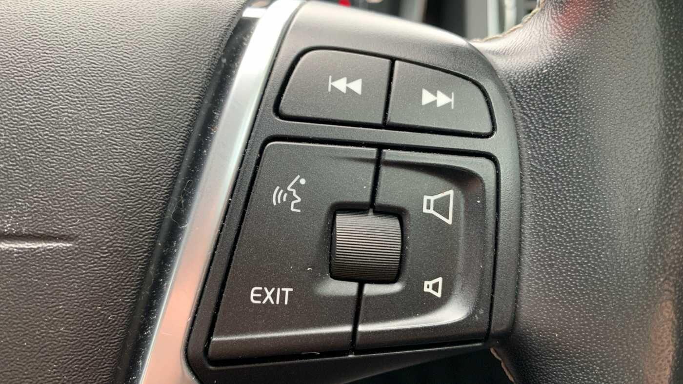 Used Volvo V60 2018 for sale - 77598223: Photo 16