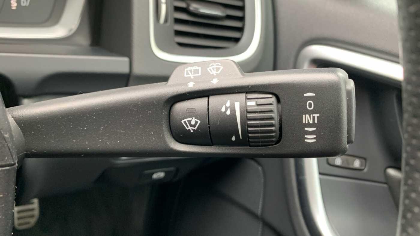 Used Volvo V60 2018 for sale - 77598223: Photo 17