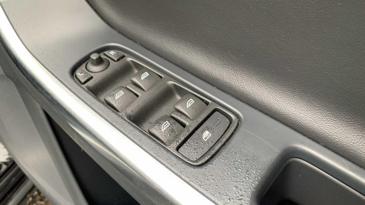 Used Volvo V60 2018 for sale - 77598223: Photo 18