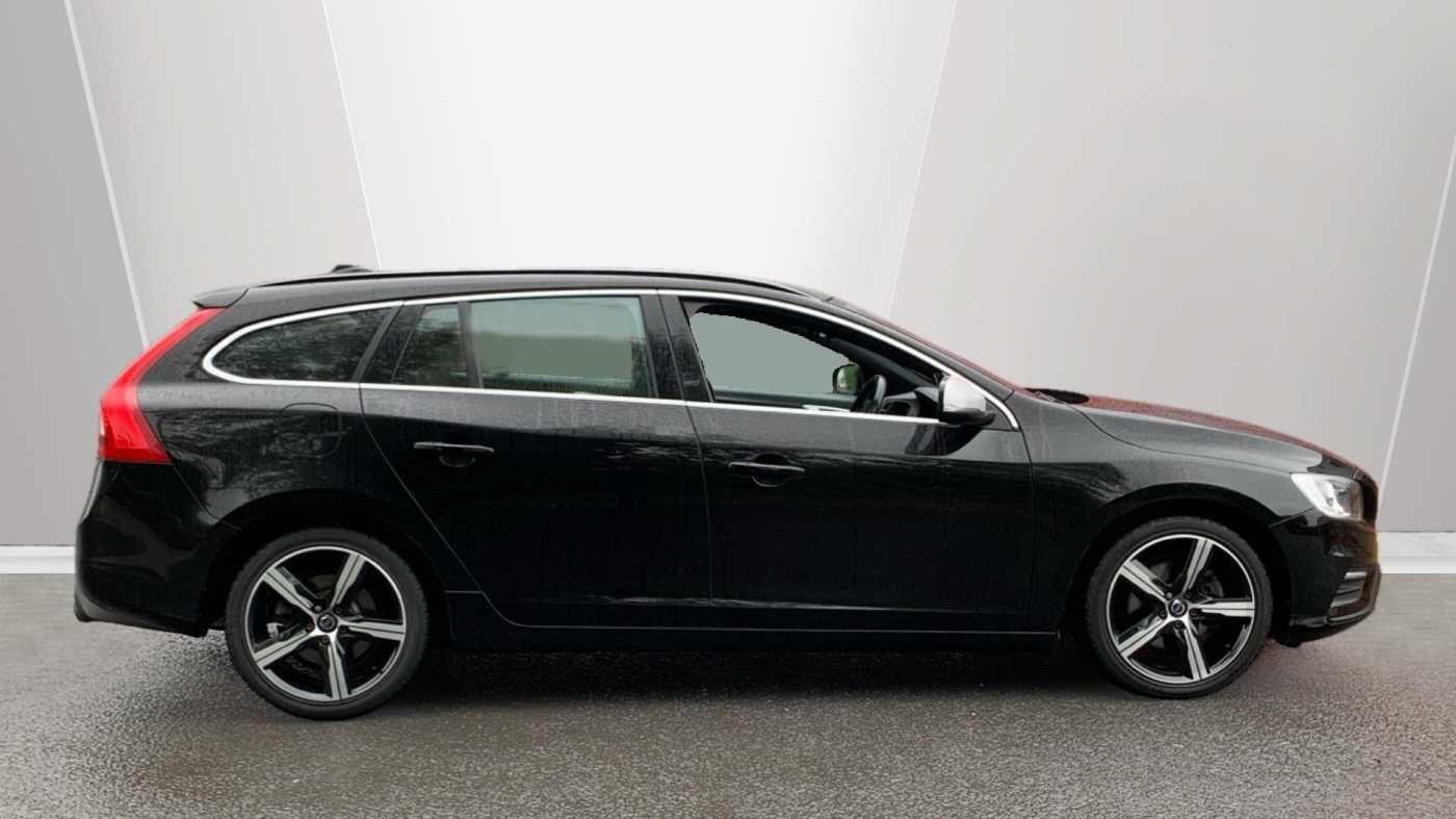 Used Volvo V60 2018 for sale - 77598223: Photo 4