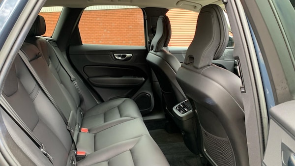 Used Volvo XC60 2022 for sale - 76227834: Photo 7