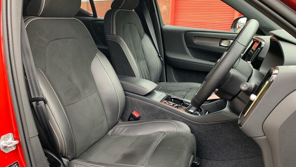 Used Volvo XC40 2021 for sale - 76152775: Photo 31