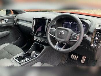 Used Volvo XC40 2021 for sale - 76152775: Photo 4