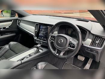 Used Volvo V90 2018 for sale - 78933635: Photo