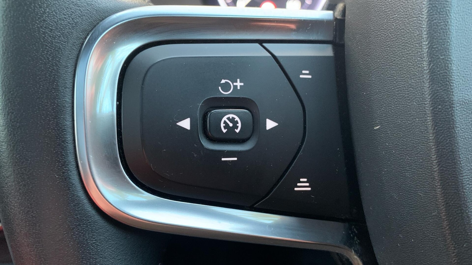 Used Volvo XC40 2019 for sale - 77097935: Photo 21