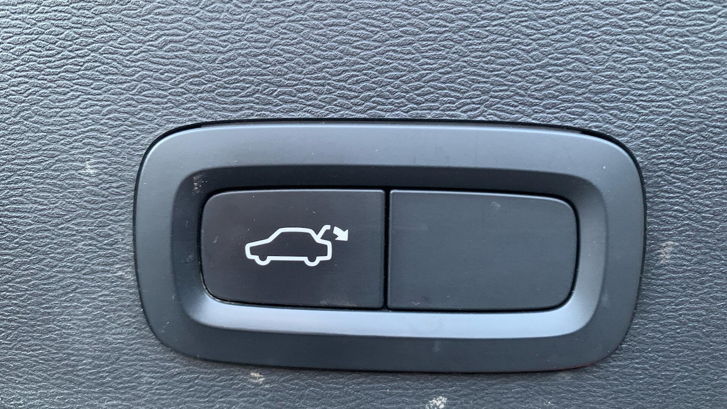 Used Volvo XC40 2019 for sale - 77097935: Photo 35