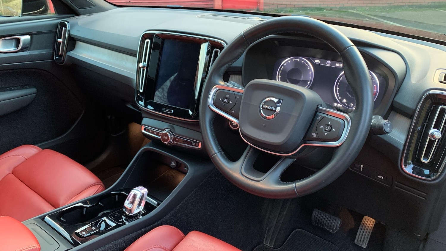 Used Volvo XC40 2019 for sale - 77097935: Photo 4