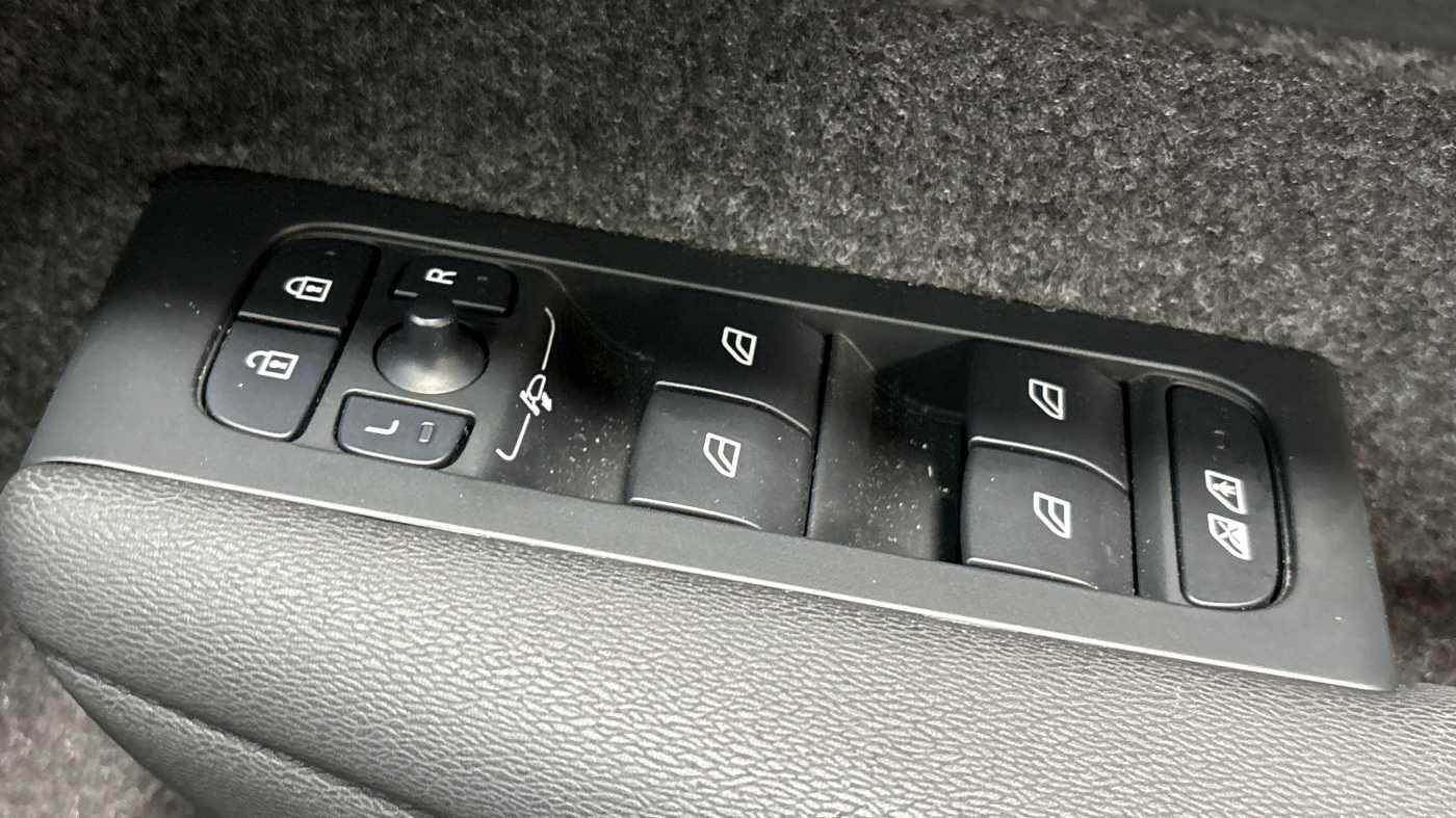 Used Volvo XC40 2024 for sale - 76550383: Photo 17