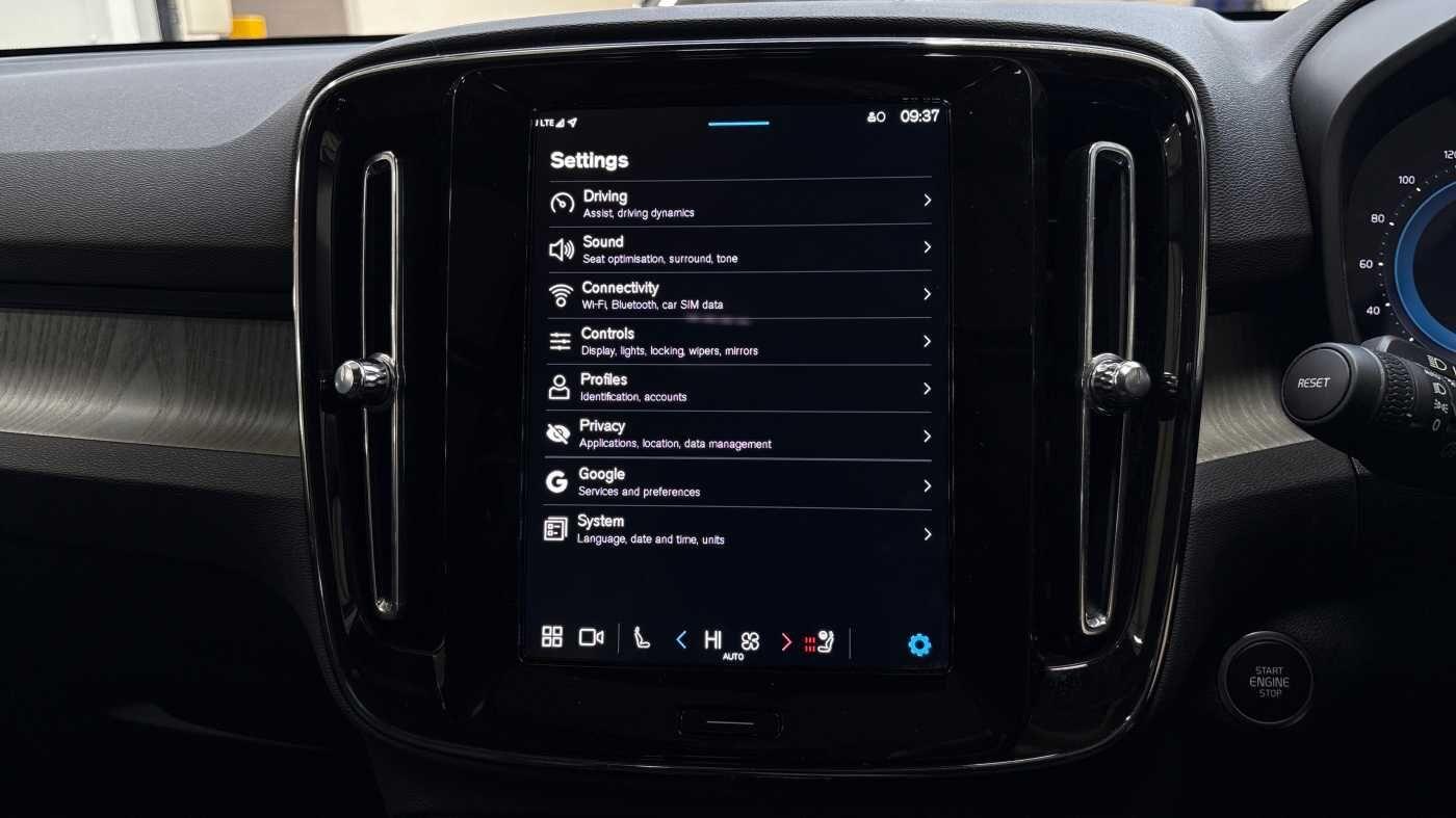 Used Volvo XC40 2024 for sale - 76550383: Photo 28