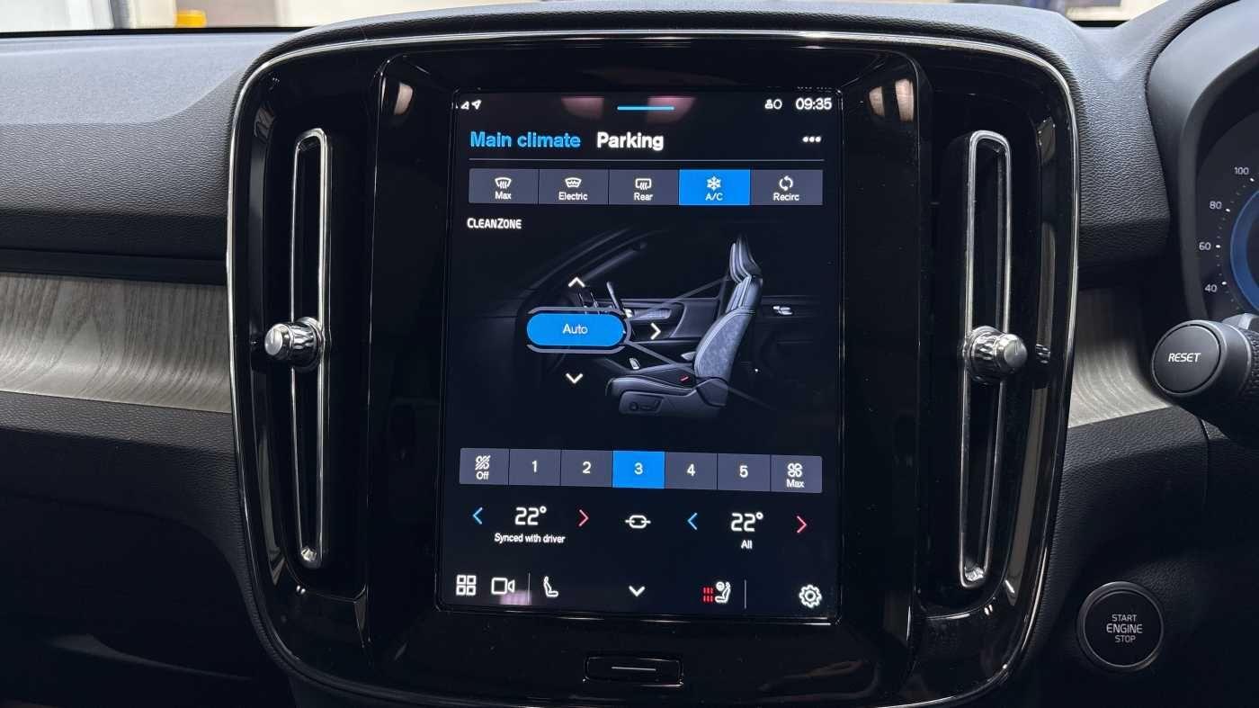 Used Volvo XC40 2024 for sale - 76550383: Photo 32