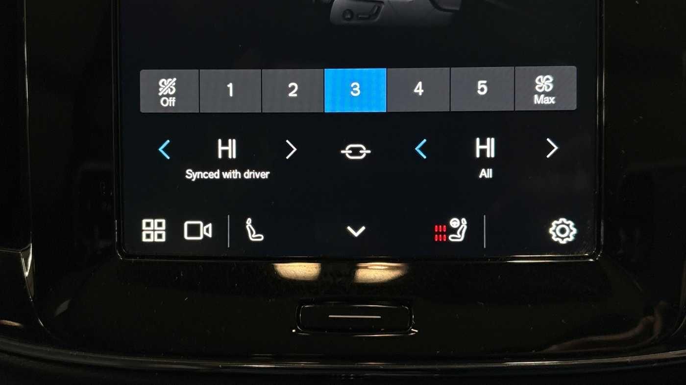 Used Volvo XC40 2024 for sale - 76550383: Photo 33