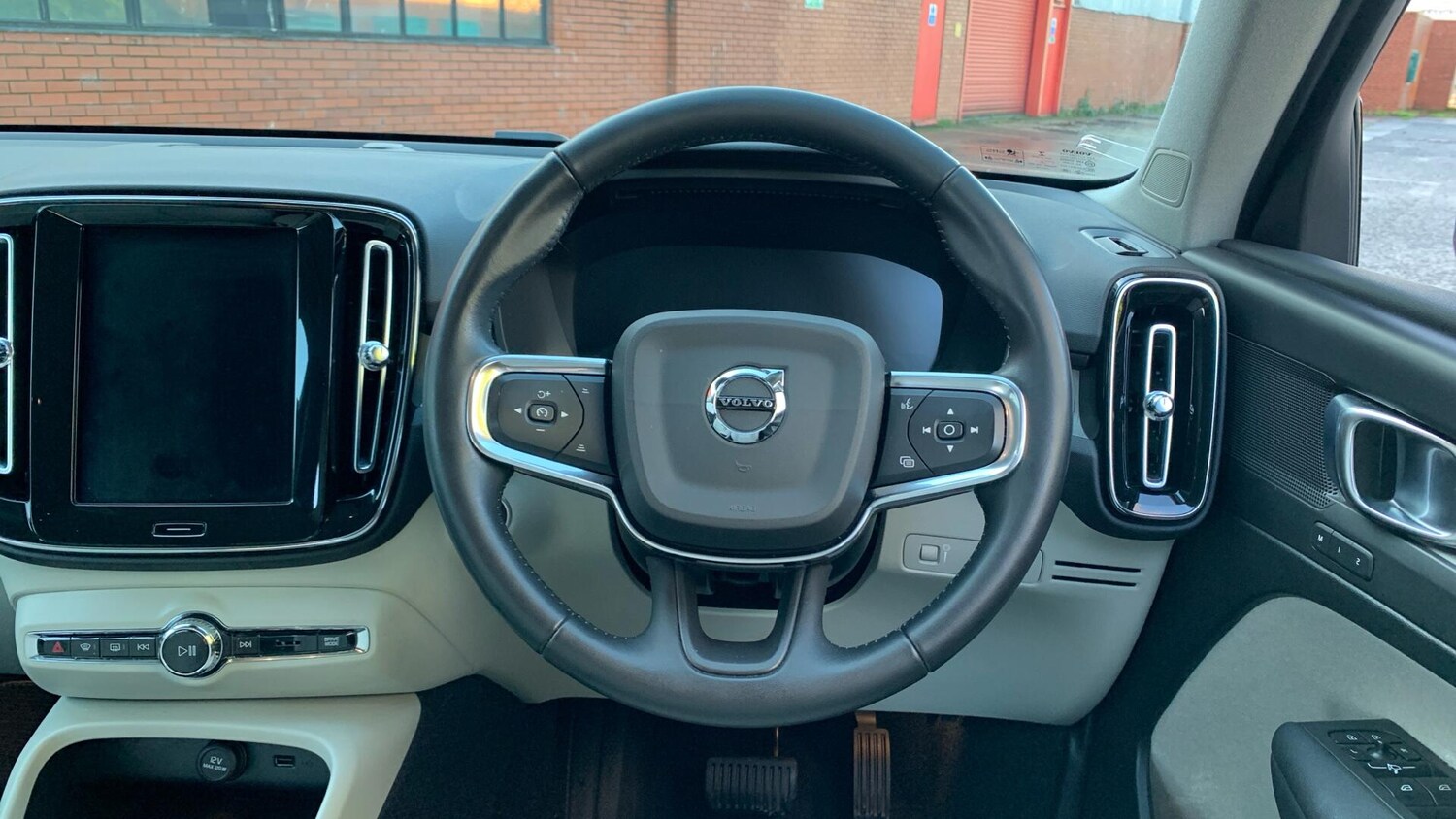 Used Volvo XC40 2020 for sale - 76832215: Photo 11