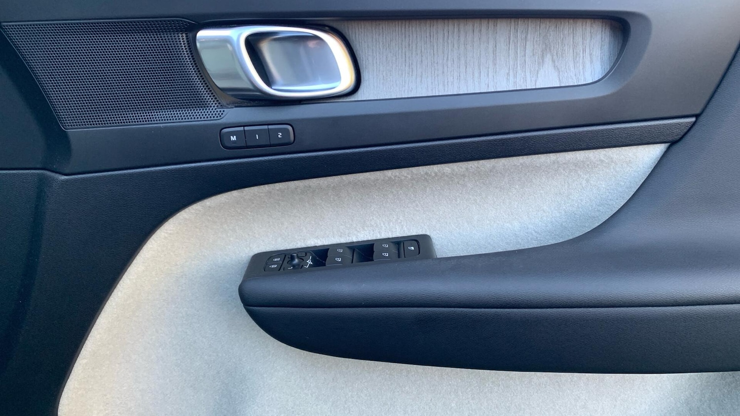 Used Volvo XC40 2020 for sale - 76832215: Photo 30