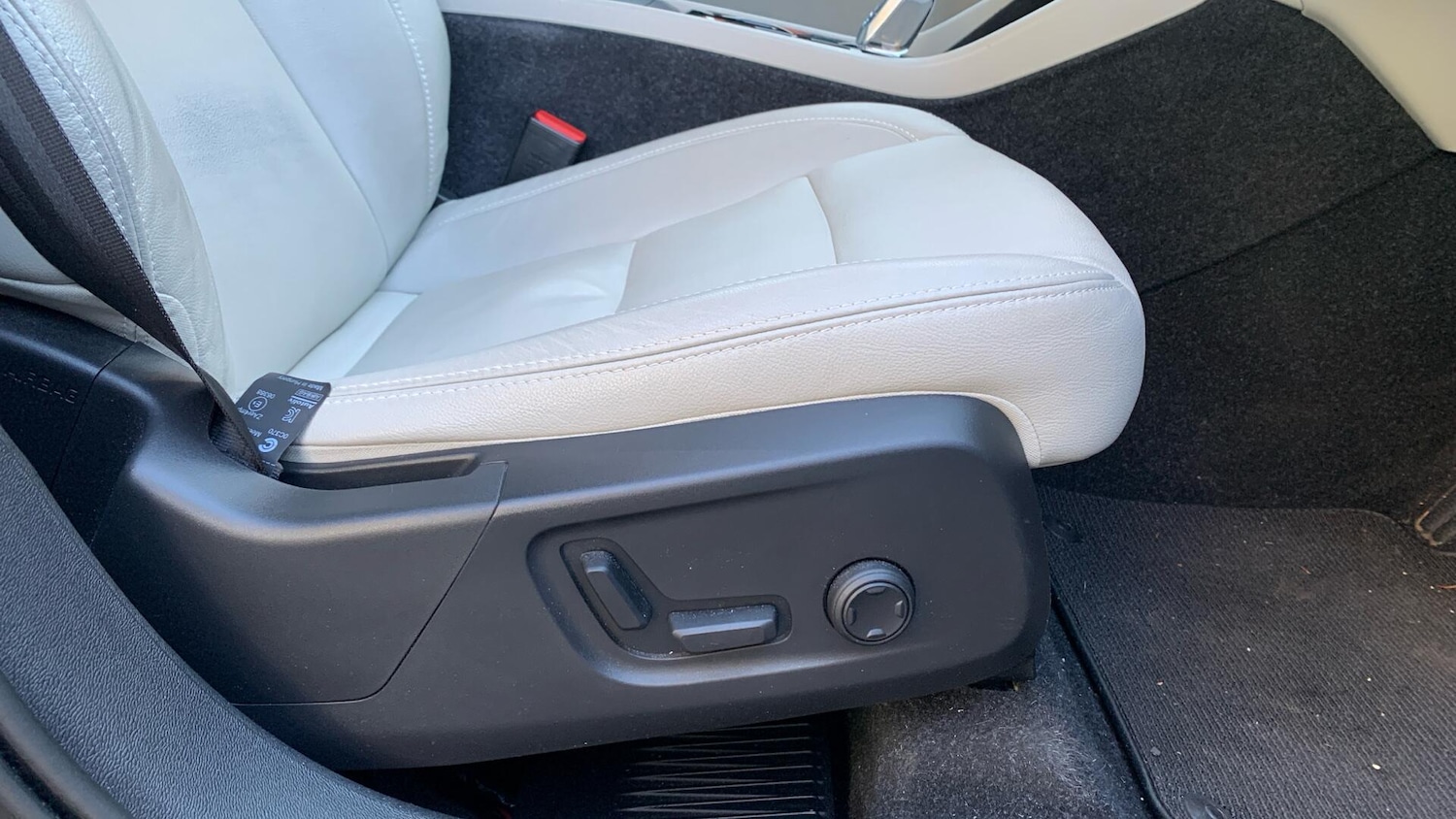 Used Volvo XC40 2020 for sale - 76832215: Photo 31