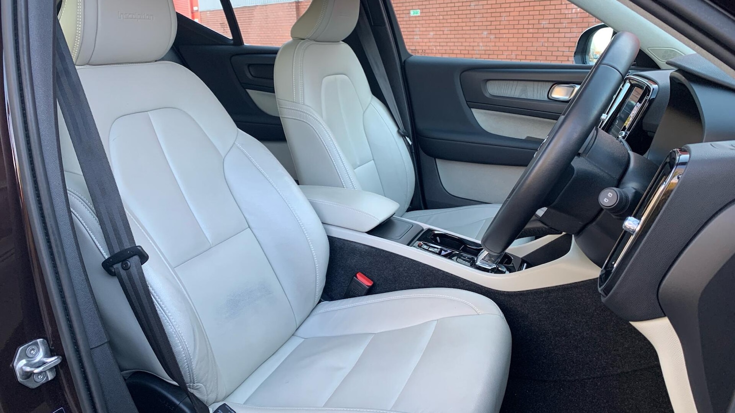 Used Volvo XC40 2020 for sale - 76832215: Photo 32