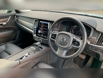 Used Volvo V90 2017 for sale - 78622578: Photo