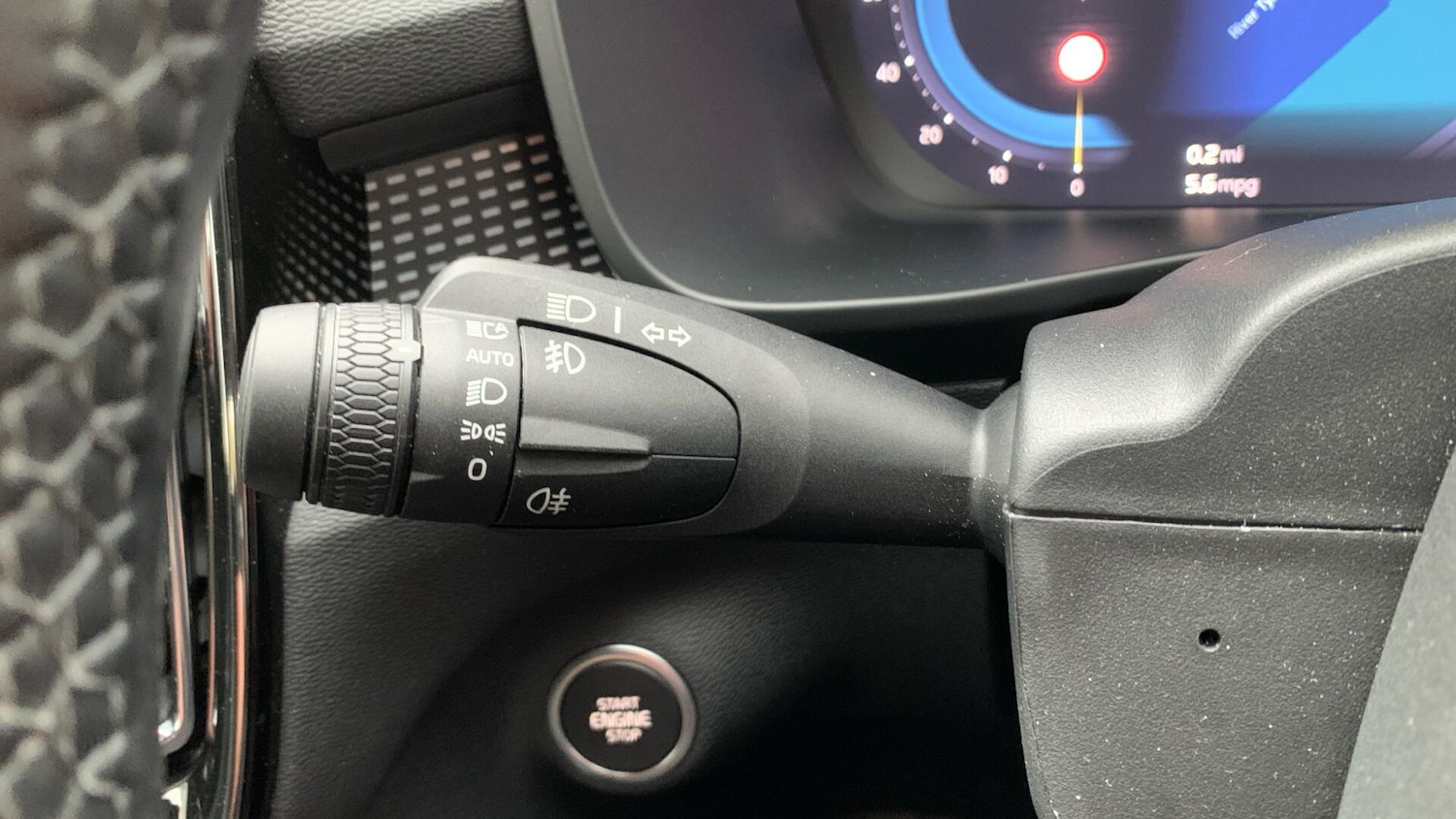 Used Volvo XC40 2024 for sale - 76432728: Photo 21