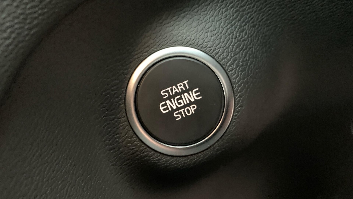 Used Volvo XC40 2024 for sale - 76432728: Photo 28