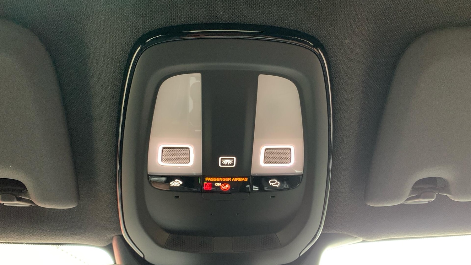 Used Volvo XC40 2024 for sale - 76432728: Photo 29