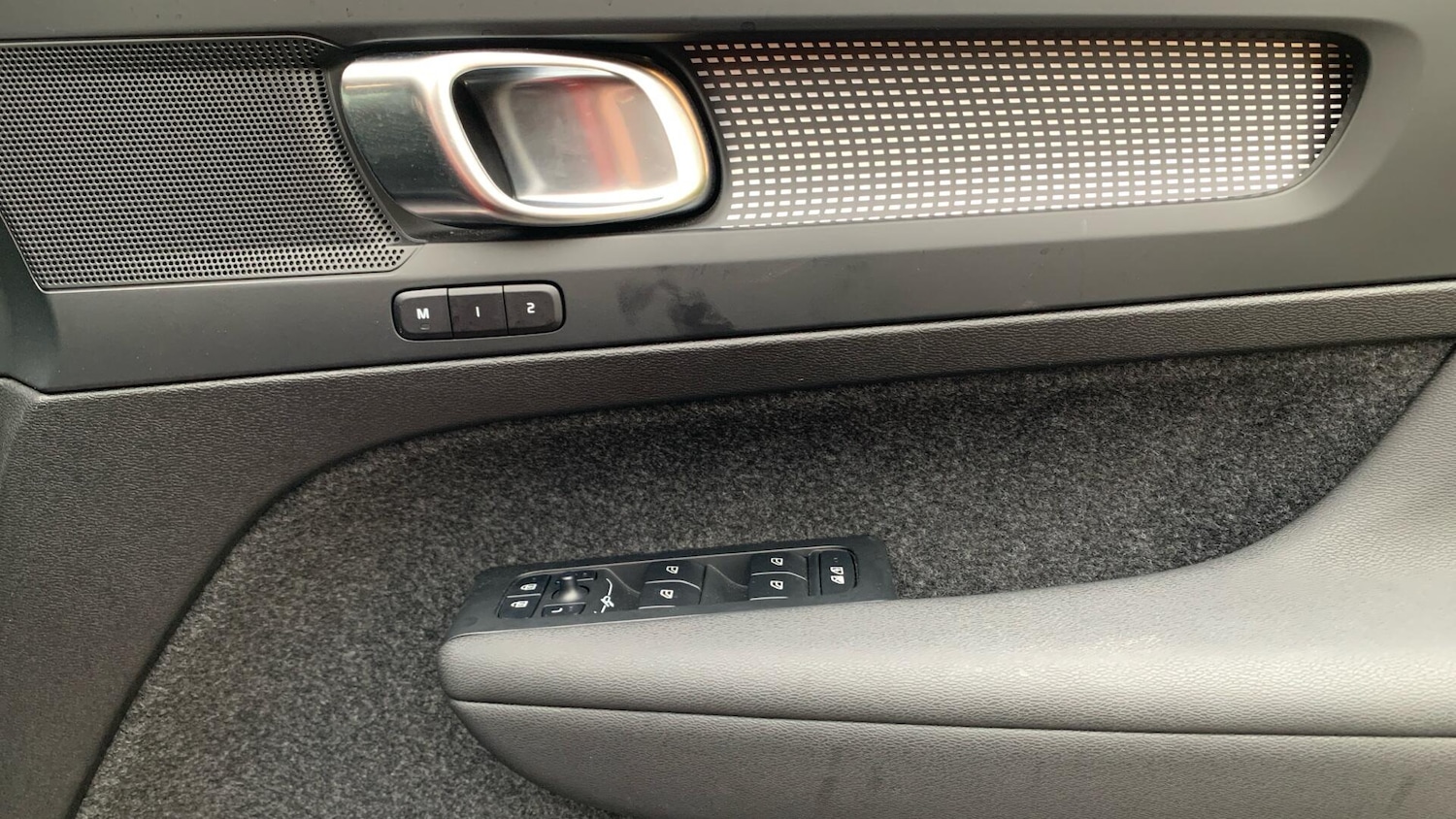 Used Volvo XC40 2024 for sale - 76432728: Photo 30