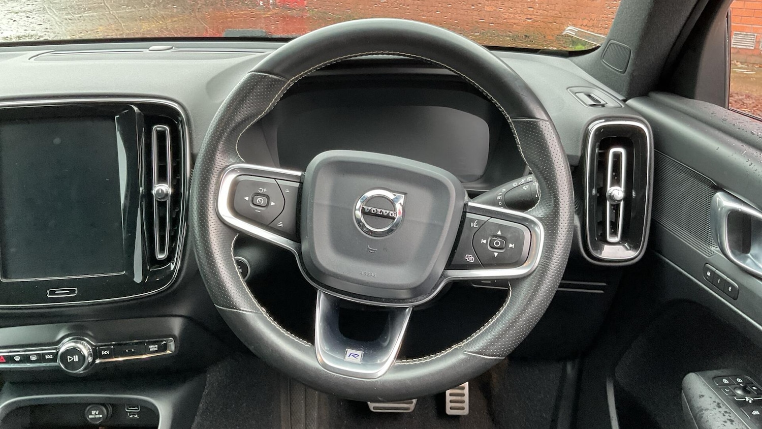 Used Volvo XC40 2019 for sale - 76964958: Photo 10