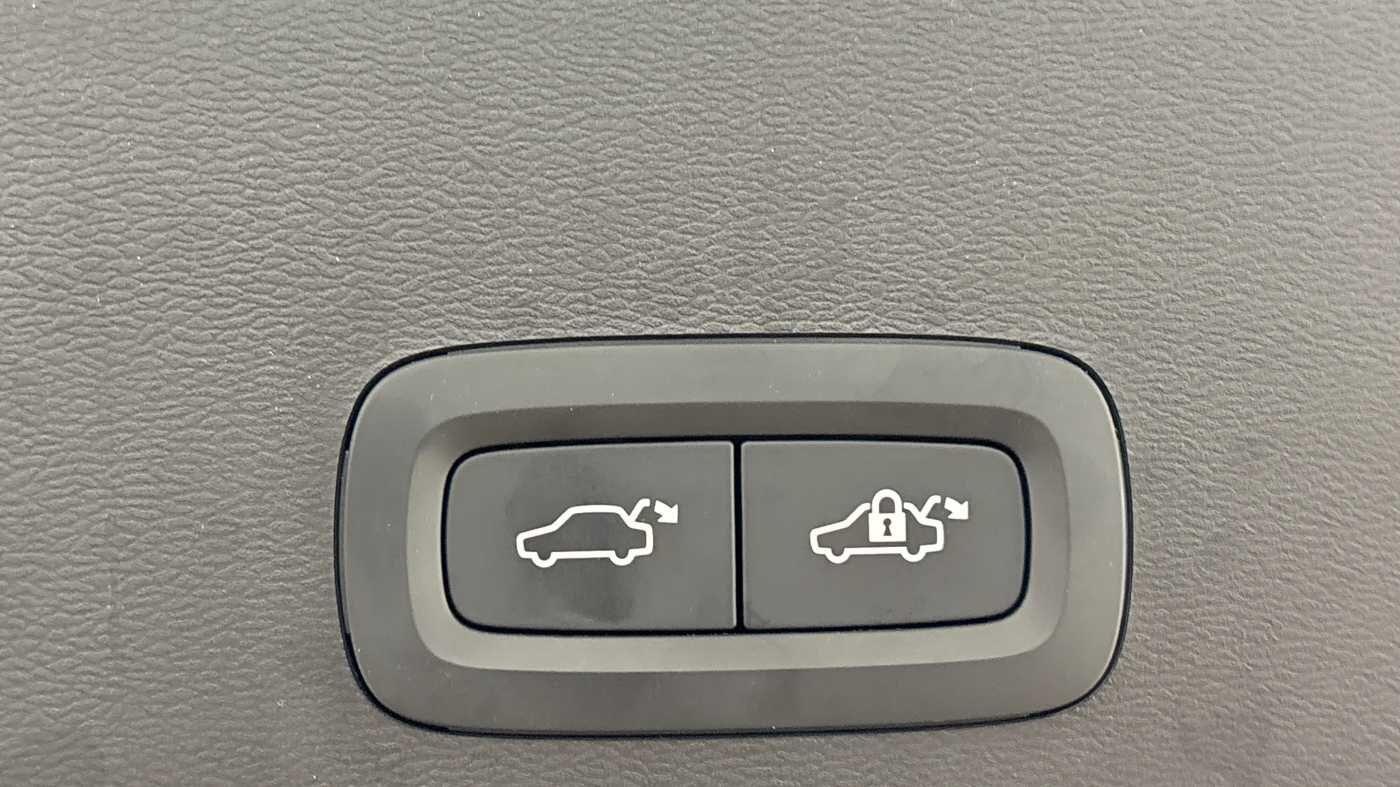 Used Volvo XC40 2025 for sale - 76832721: Photo 17