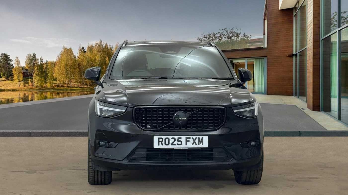 Used Volvo XC40 2025 for sale - 76832721: Photo 2
