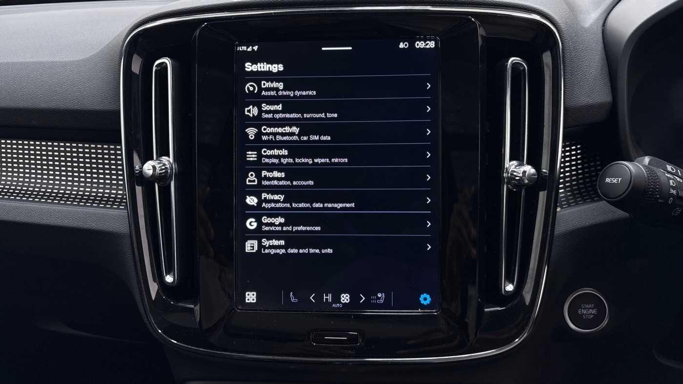 Used Volvo XC40 2025 for sale - 76832721: Photo 29