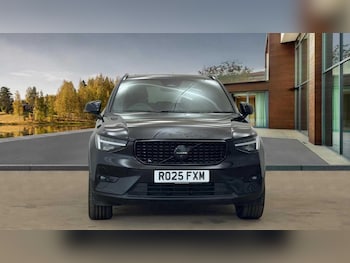 Used Volvo XC40 2025 for sale - 76832721: Photo