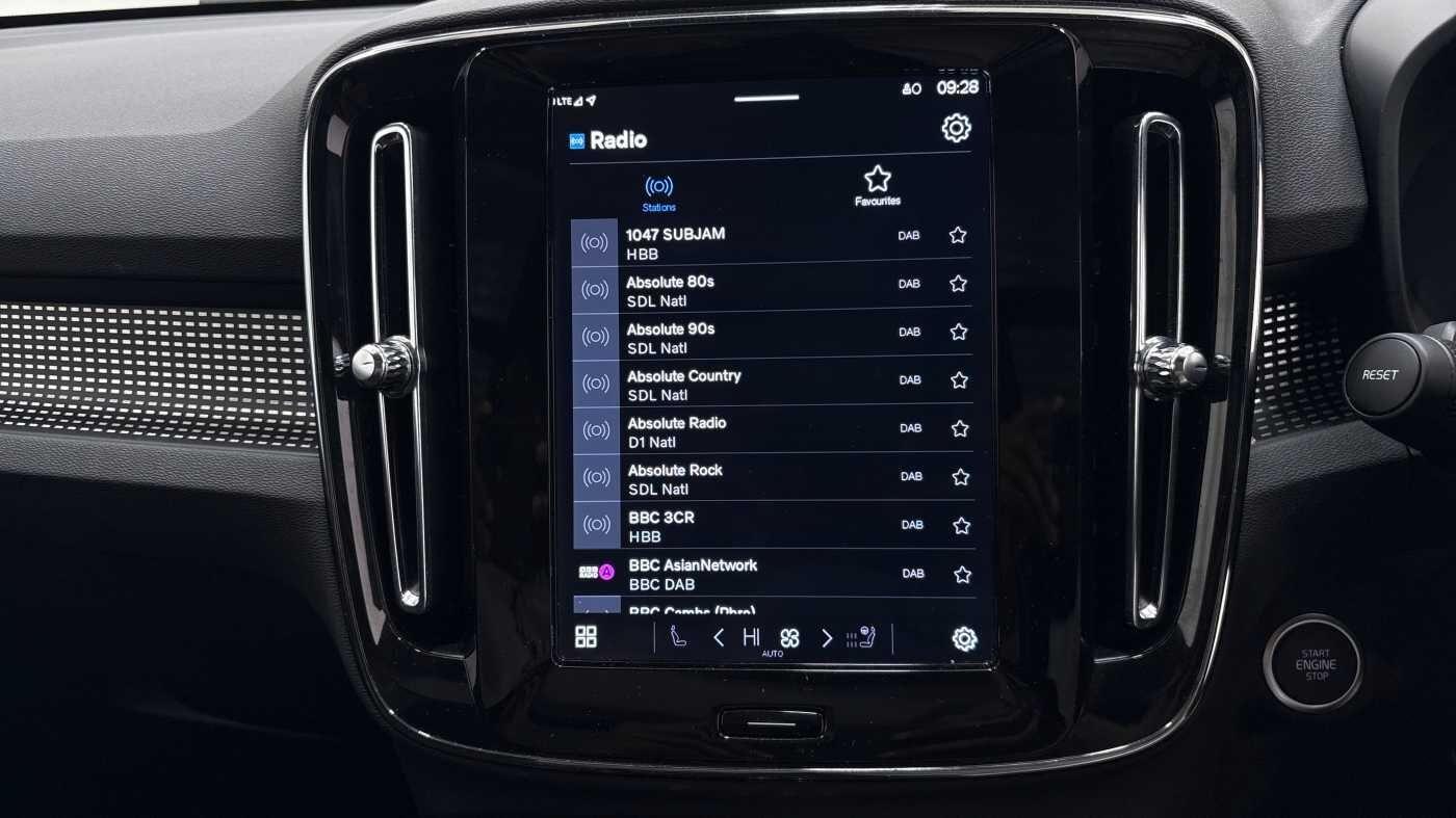 Used Volvo XC40 2025 for sale - 76832721: Photo 31