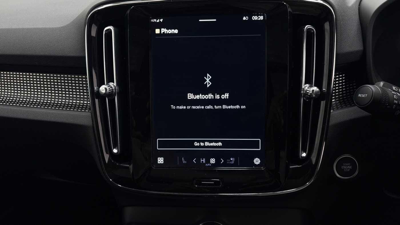 Used Volvo XC40 2025 for sale - 76832721: Photo 32