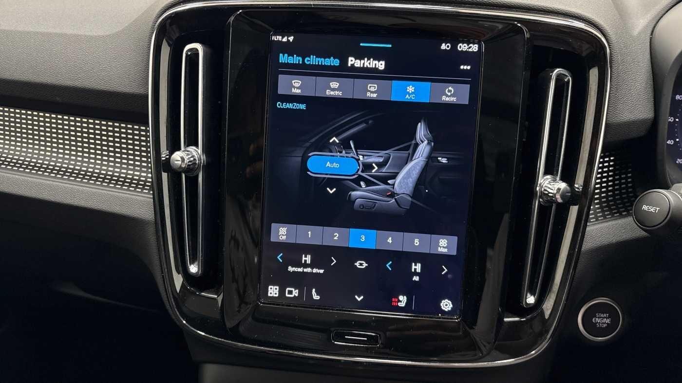 Used Volvo XC40 2025 for sale - 76832721: Photo 33