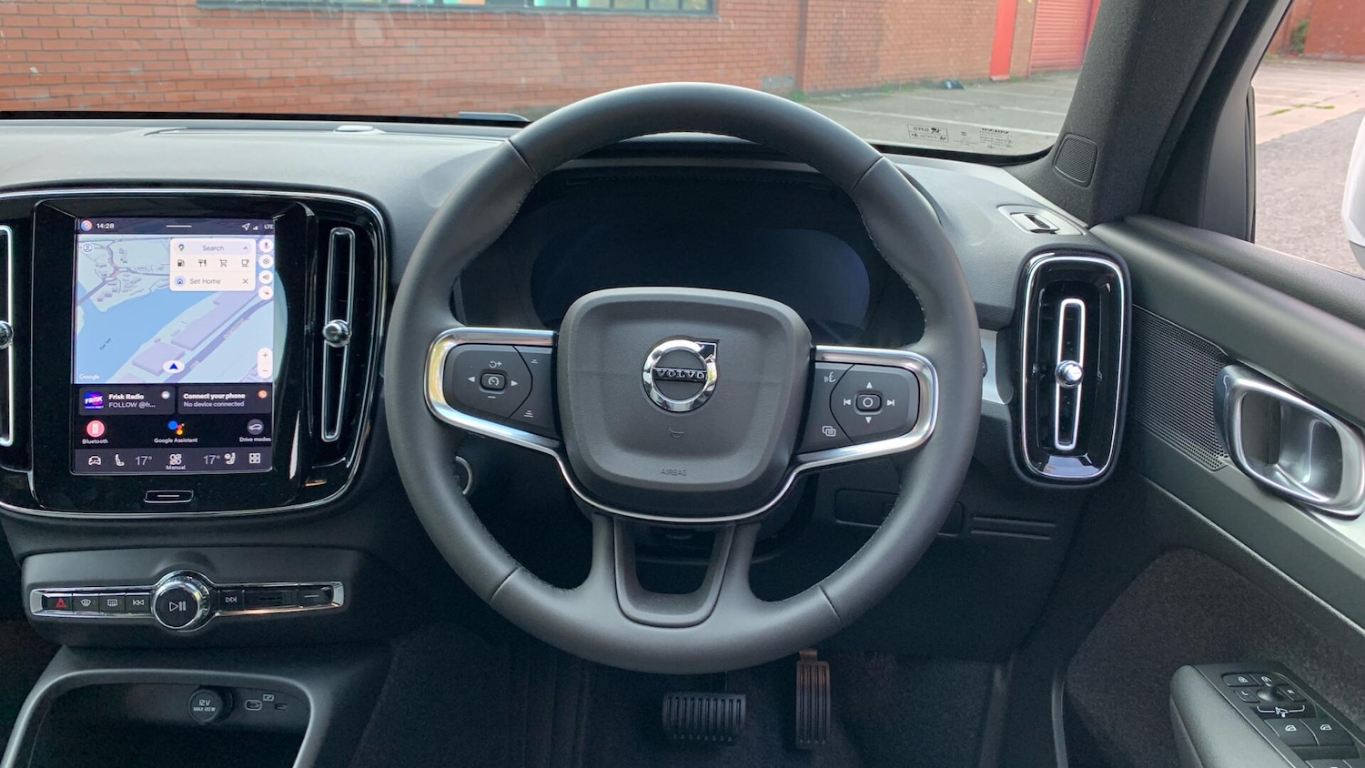 Used Volvo XC40 2025 for sale - 76337906: Photo 11