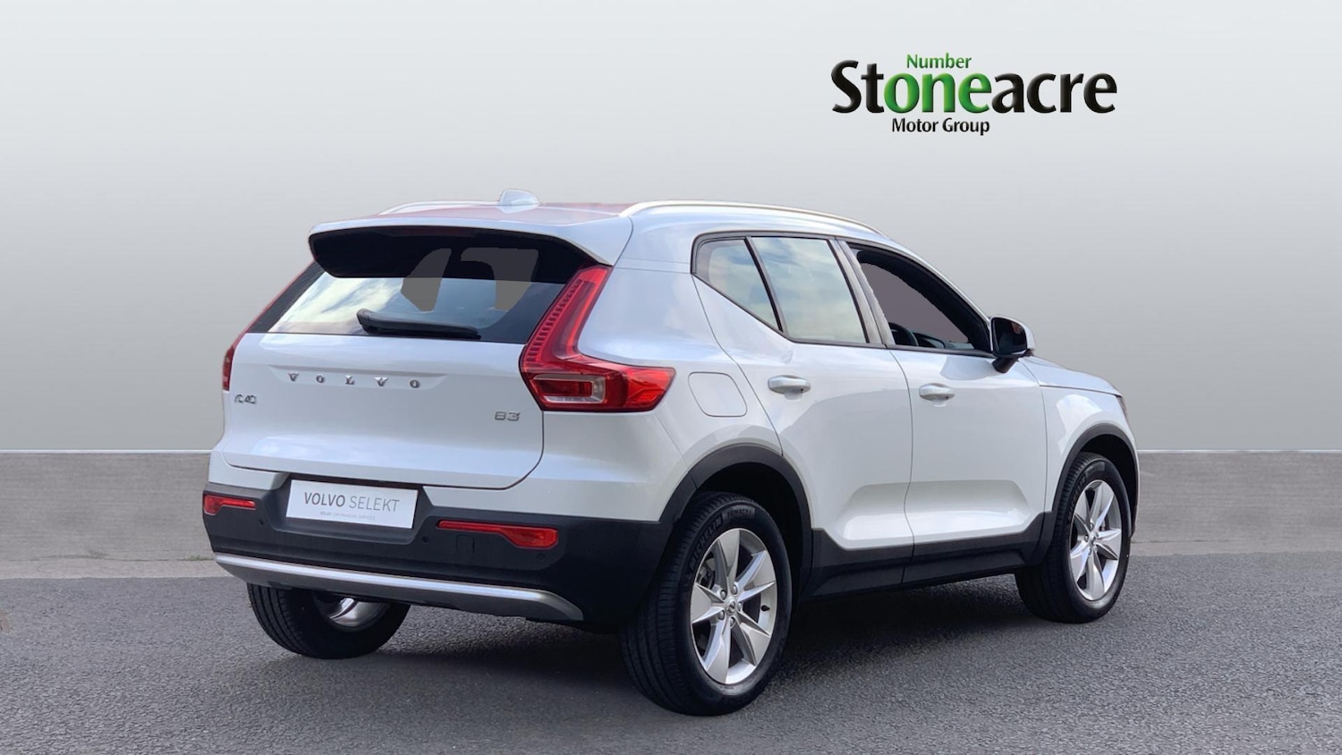 Used Volvo XC40 2025 for sale - 76337906: Photo 2
