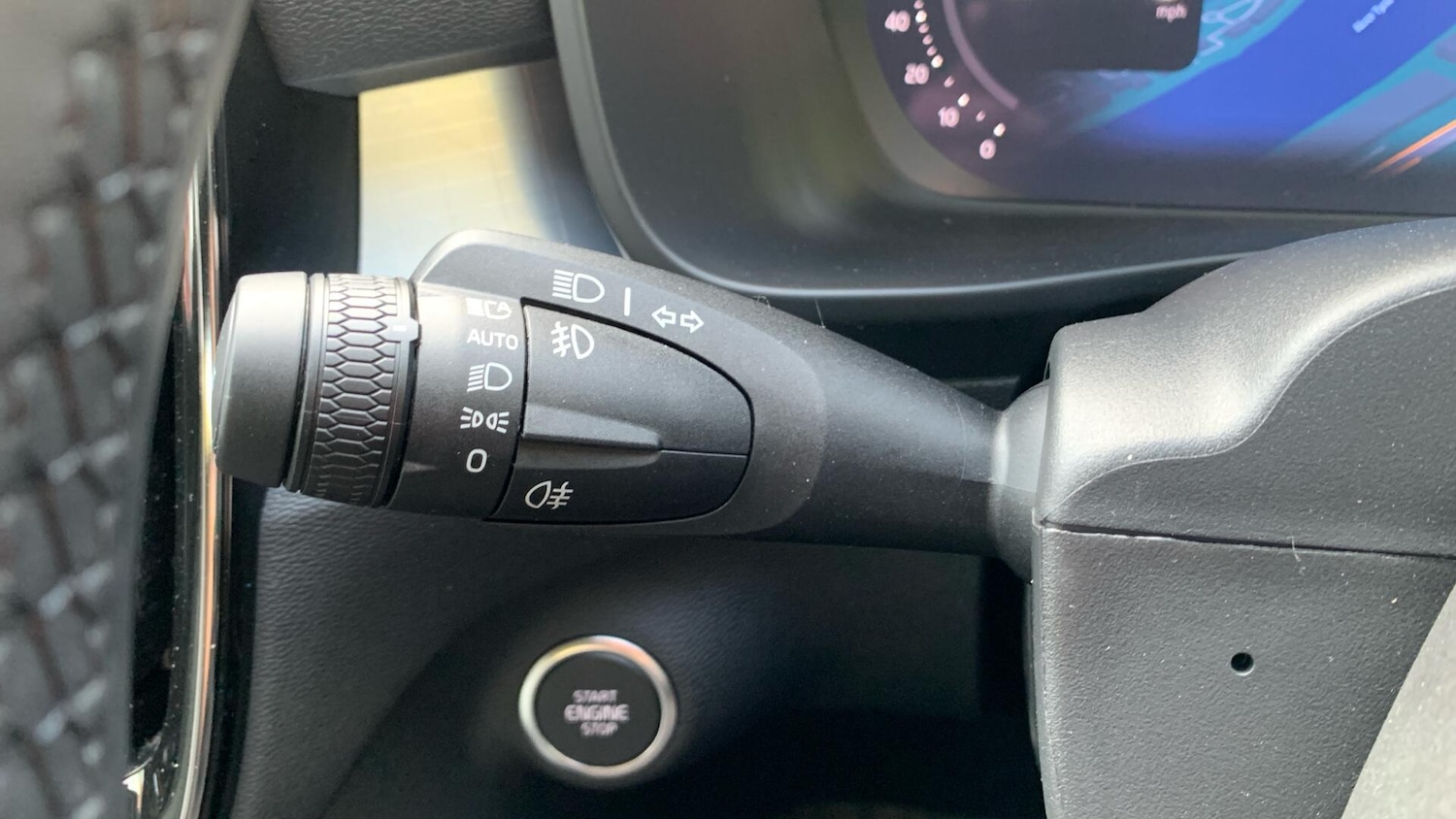 Used Volvo XC40 2025 for sale - 76337906: Photo 21