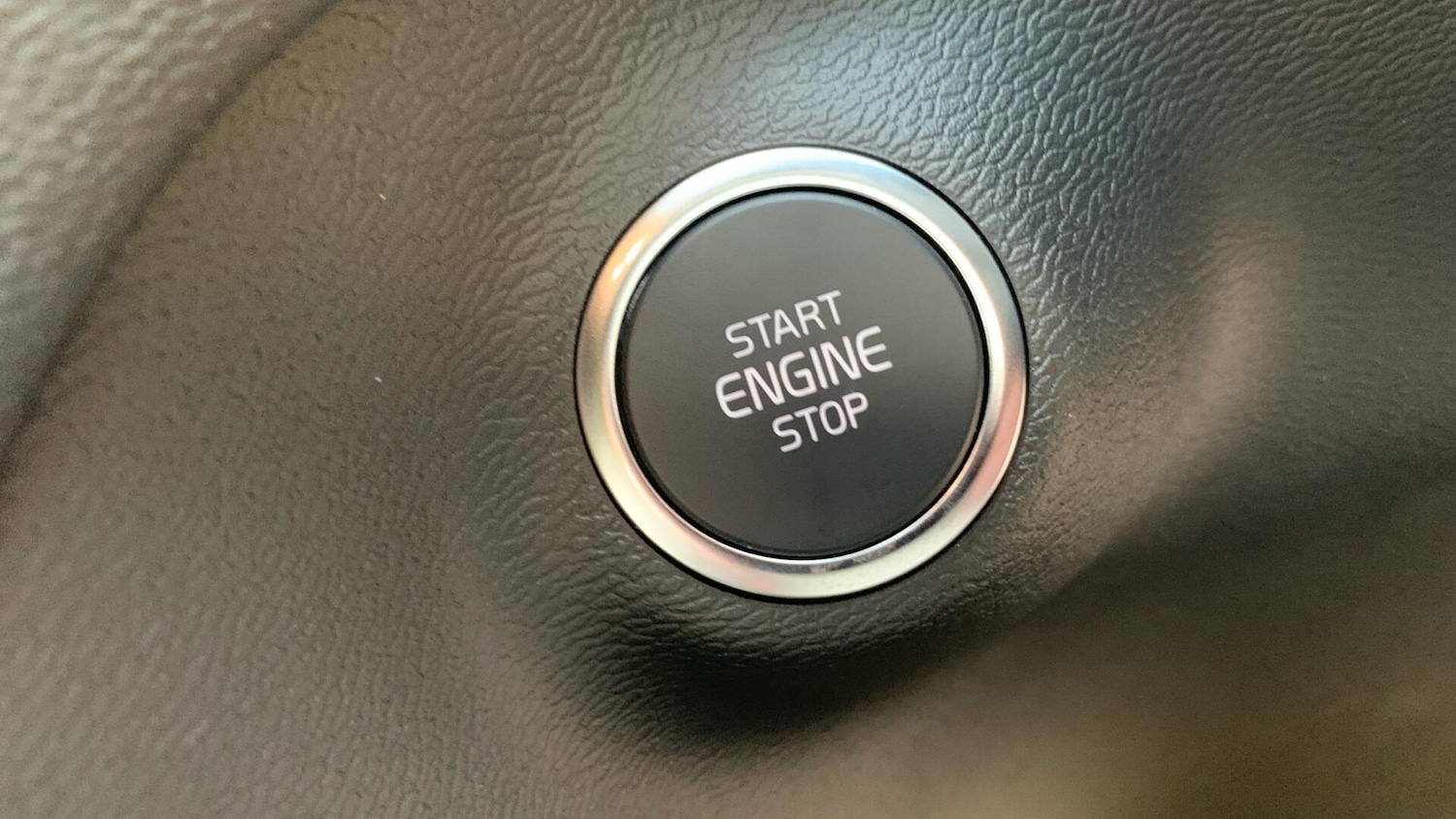 Used Volvo XC40 2025 for sale - 76337906: Photo 28