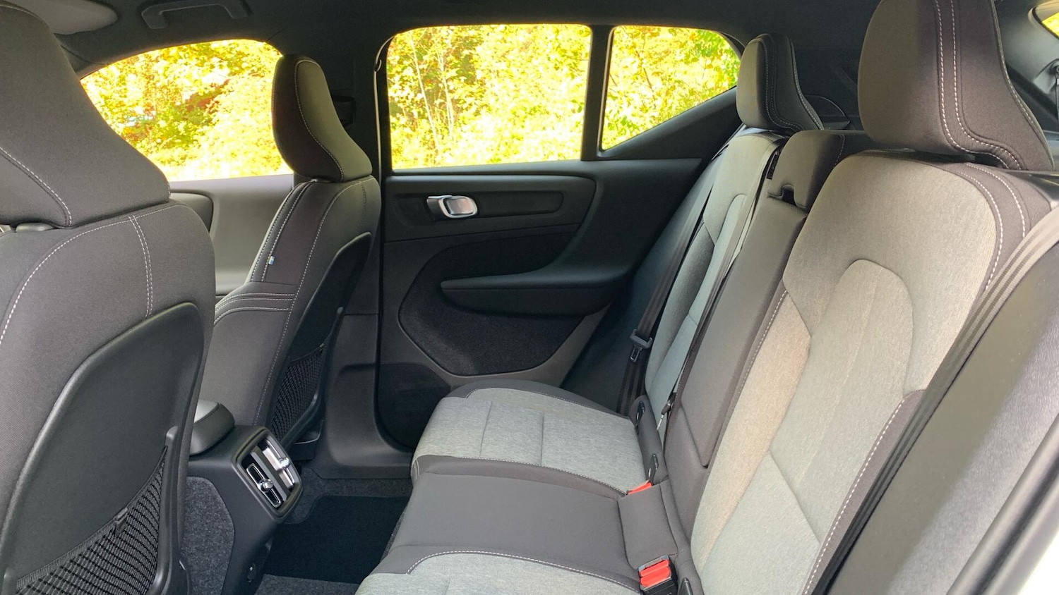 Used Volvo XC40 2025 for sale - 76337906: Photo 34