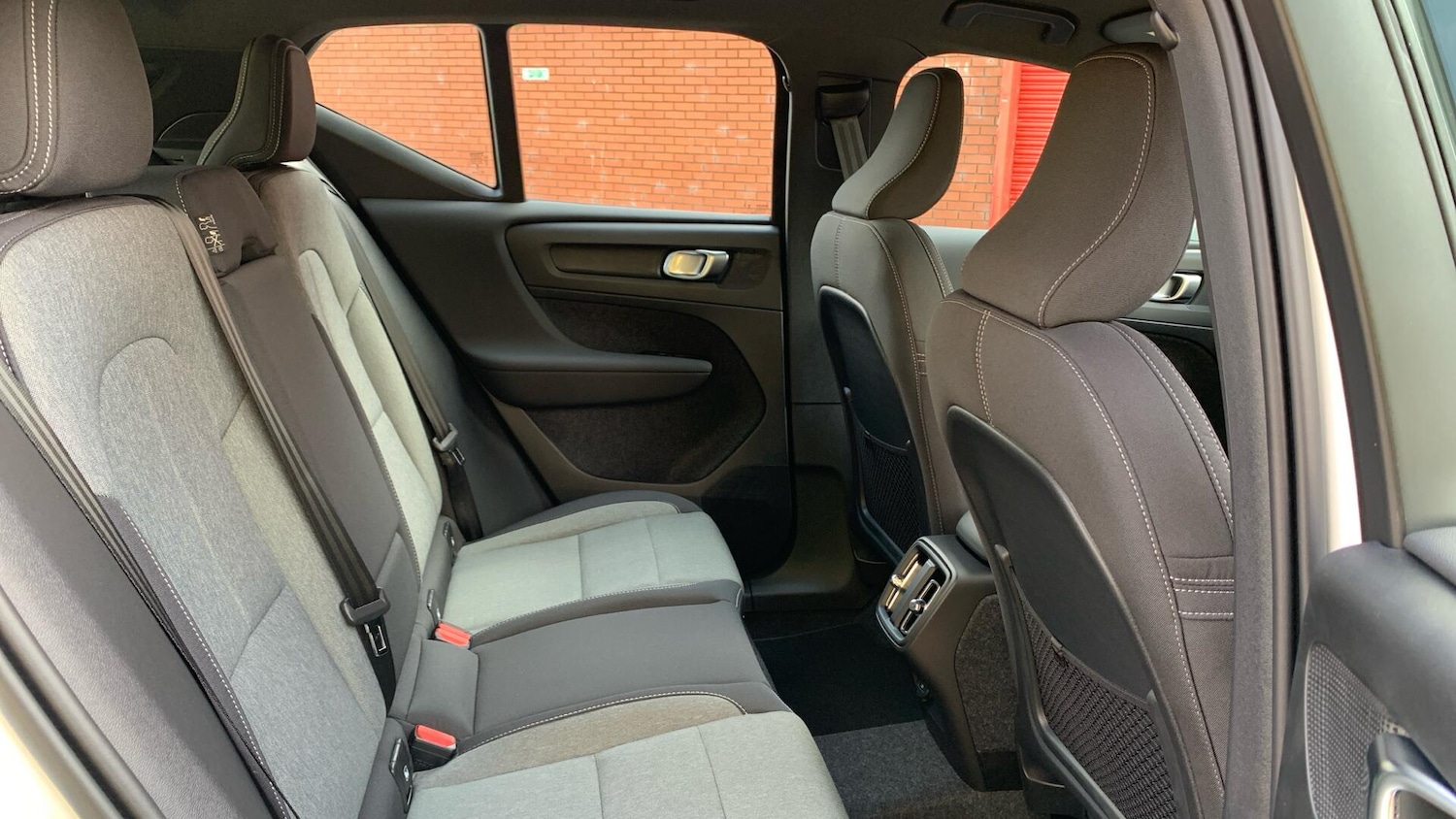 Used Volvo XC40 2025 for sale - 76337906: Photo 7