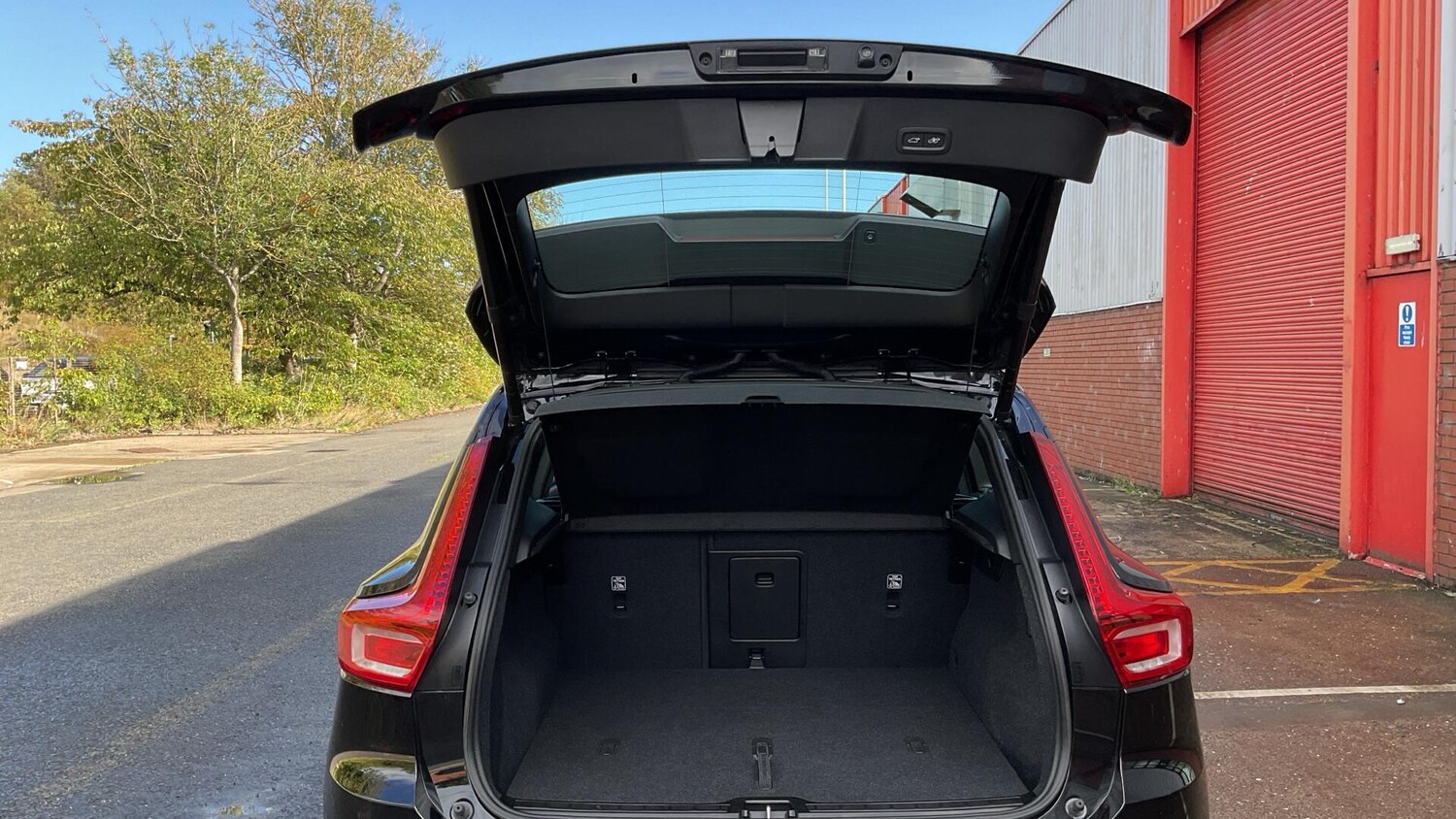 Used Volvo XC40 2023 for sale - 76072924: Photo 13