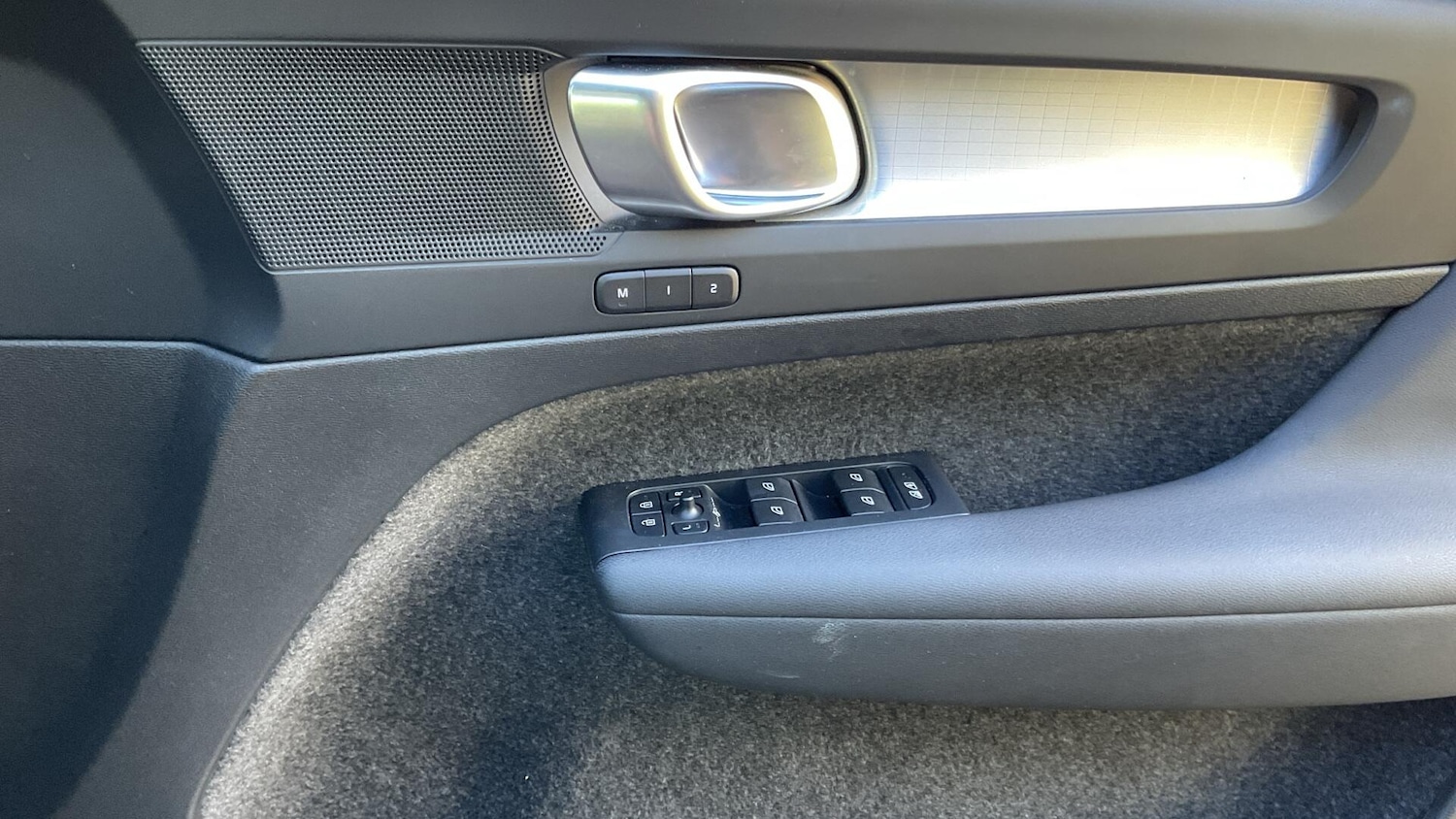 Used Volvo XC40 2023 for sale - 76072924: Photo 29