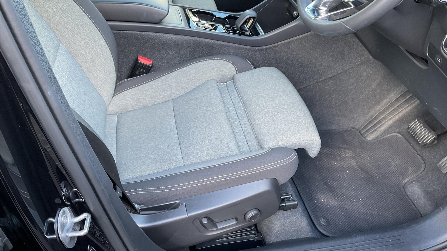 Used Volvo XC40 2023 for sale - 76072924: Photo 30