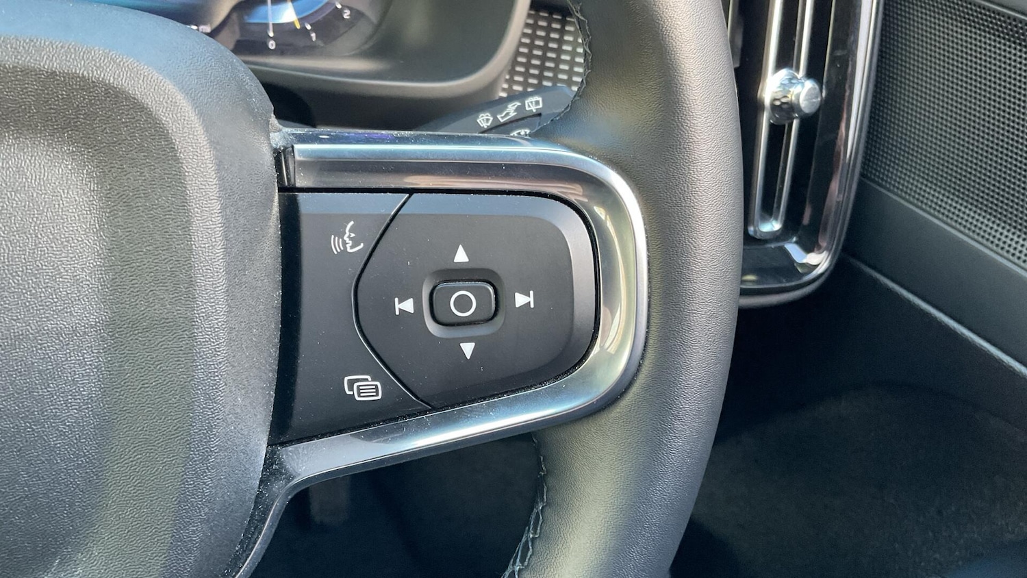 Used Volvo XC40 2024 for sale - 76700714: Photo 22